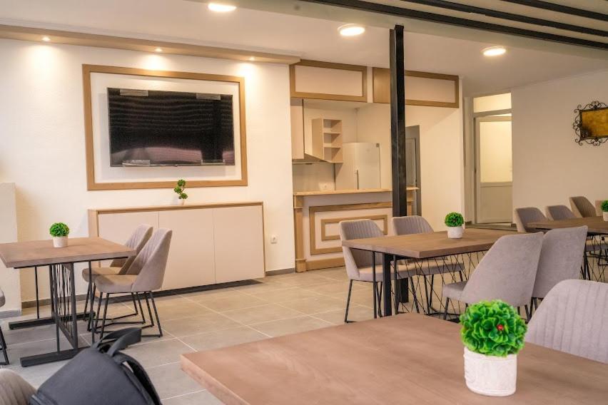 Bed and Breakfast Fenix Гевгелия Экстерьер фото