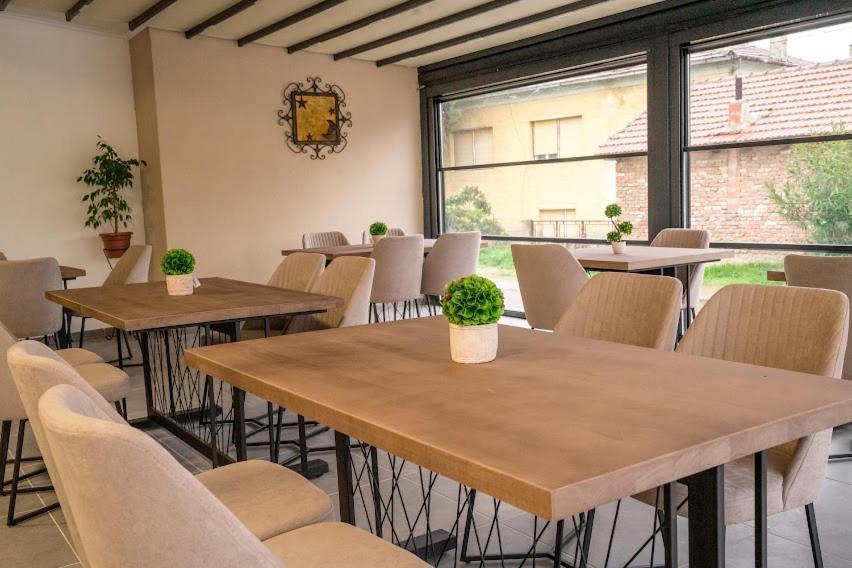 Bed and Breakfast Fenix Гевгелия Экстерьер фото